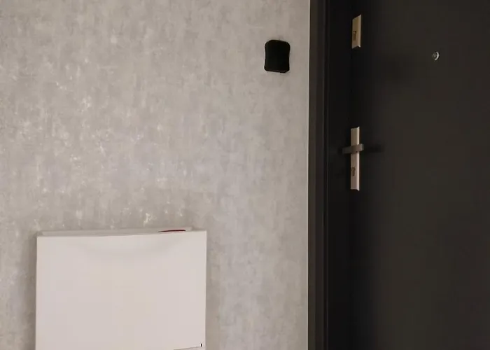 Kwiatkowskiego, Self Check-in, Parking